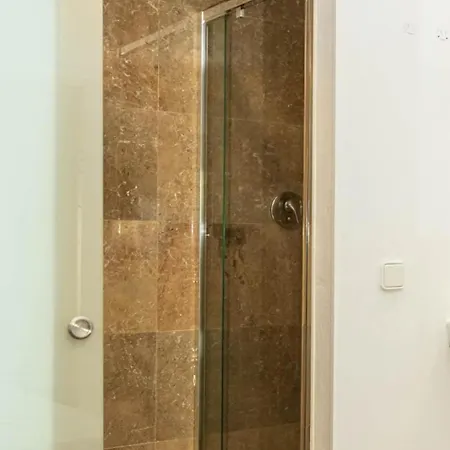 Hébergement de vacances Traditional Near For 4 People By Renthousing