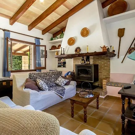 Hébergement de vacances Traditional Near For 4 People By Renthousing *