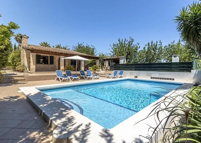 Traditional Near For 4 People By Renthousing Dom wakacyjny