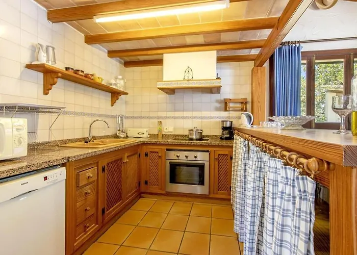 Traditional Near For 4 People By Renthousing Dom wakacyjny *