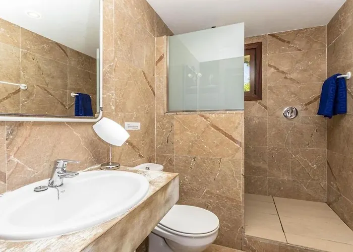 Traditional Near For 4 People By Renthousing Dom wakacyjny *