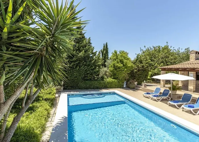 Traditional Near For 4 People By Renthousing Dom wakacyjny