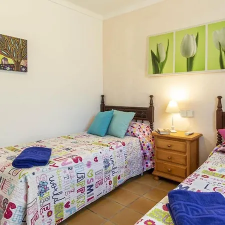 Traditional Near For 4 People By Renthousing *