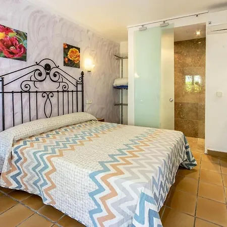 Traditional Near For 4 People By Renthousing Hébergement de vacances Pollença