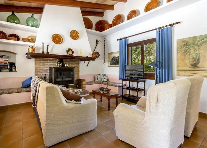 Traditional Near For 4 People By Renthousing *