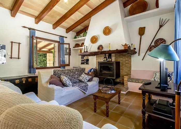 Сasa de vacaciones Traditional Near For 4 People By Renthousing *